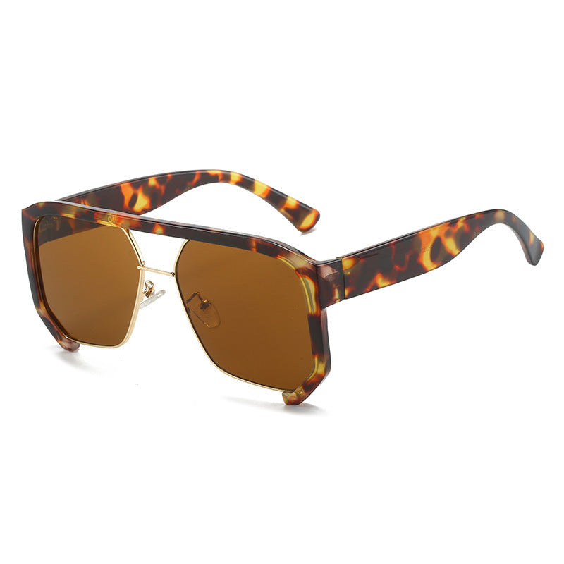 URBAN EDGE: Bold Oversized Square Sunglasses