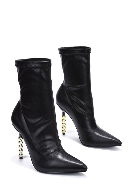 Victoria - Black