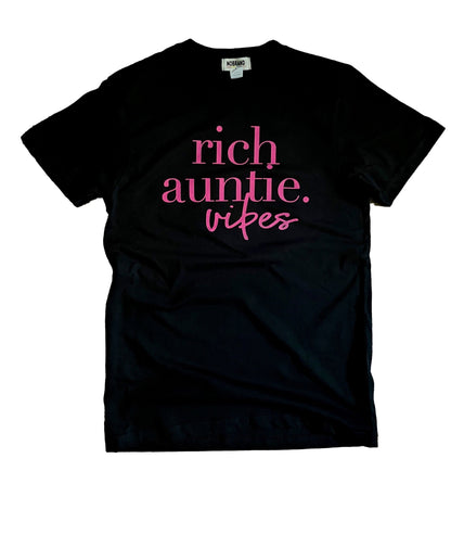 Rich Auntie Vibes Tee - Pink