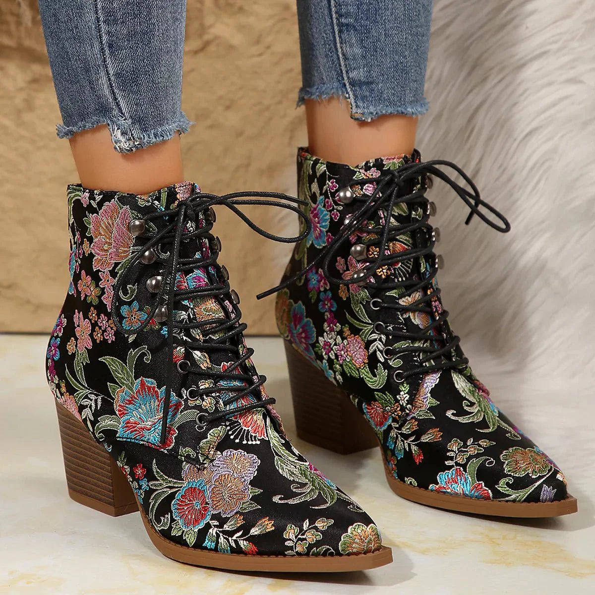Stylish Print Point Toe Block Heels