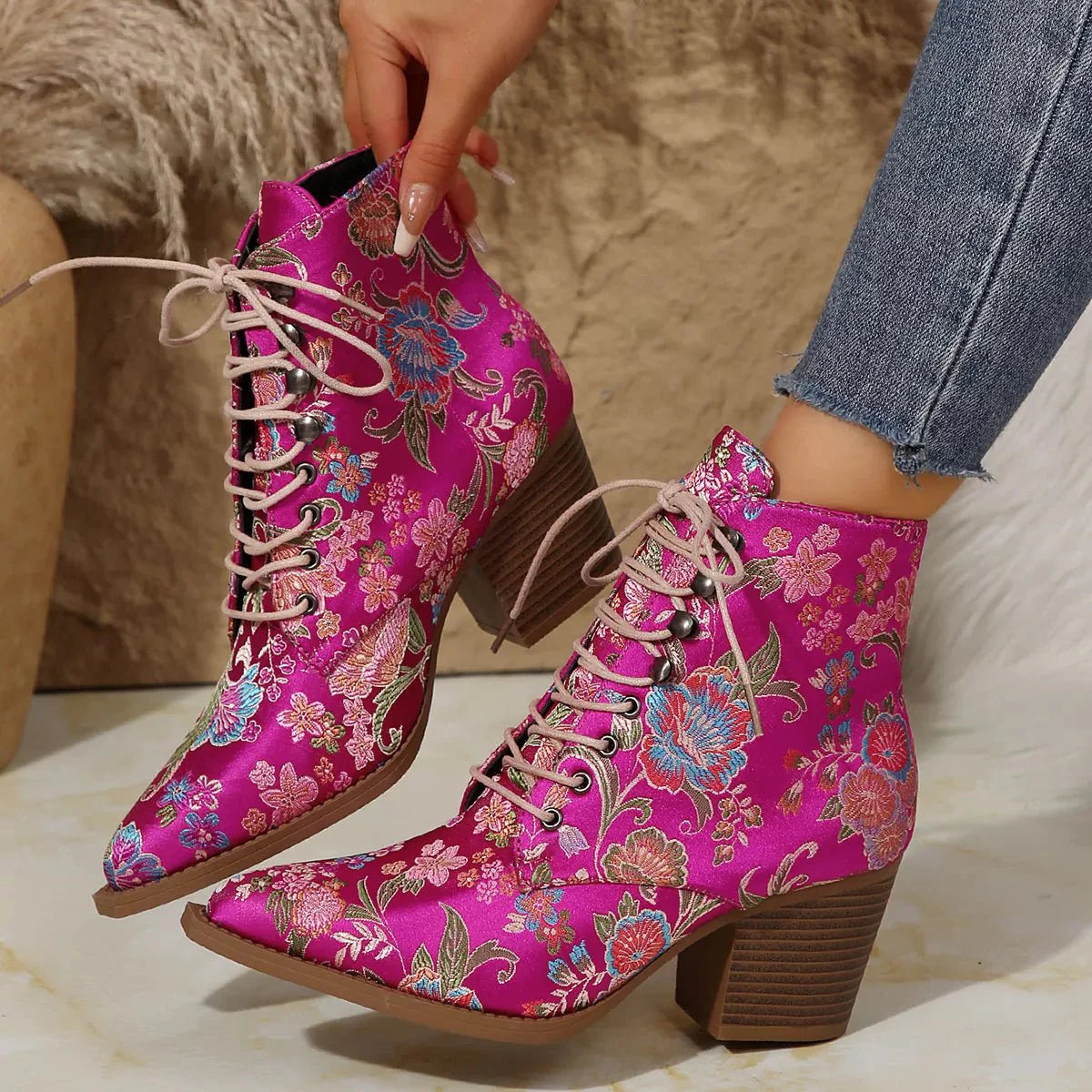 Stylish Print Point Toe Block Heels