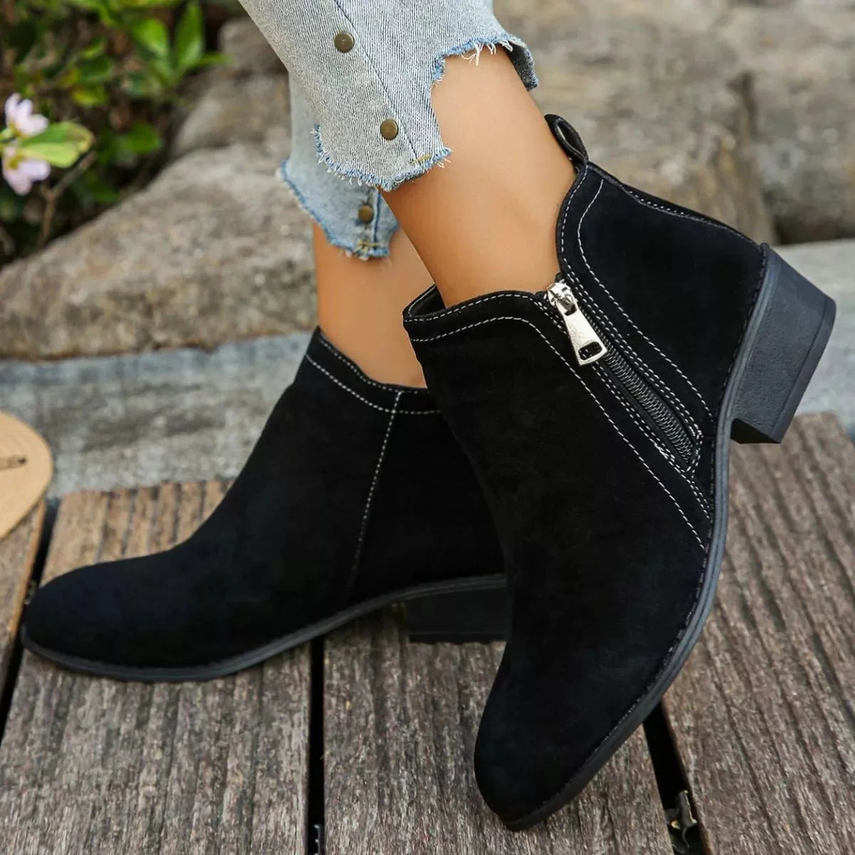 Trendy Flat Point Toe Block Heels With Zipper